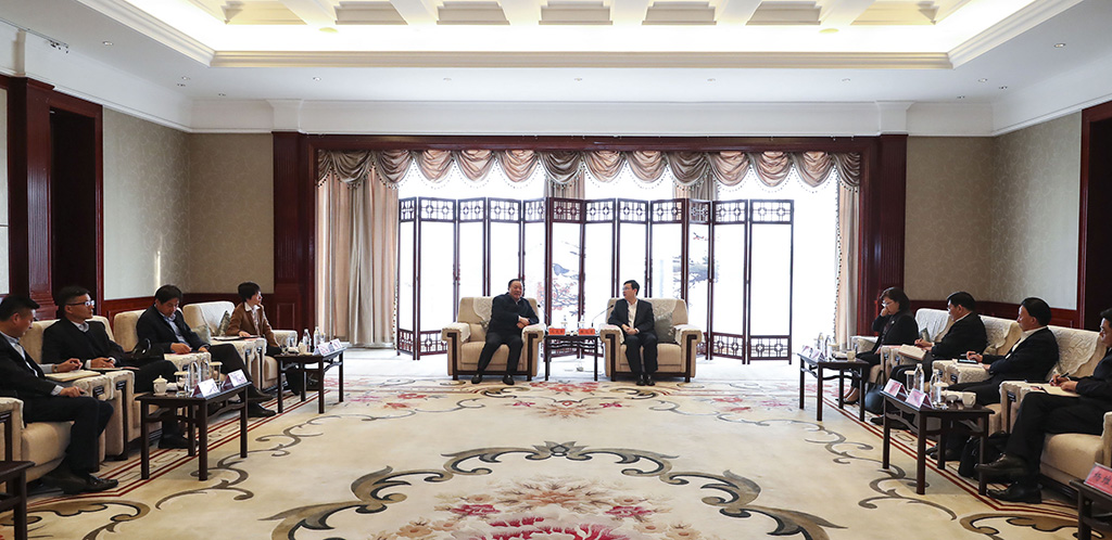 集團(tuán)董事局主席沈文榮來(lái)淮鋼調(diào)研指導(dǎo)