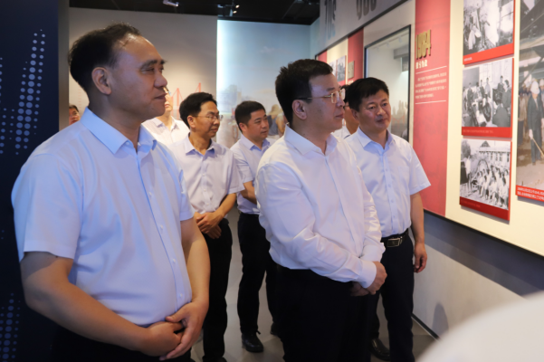 市委常委、市紀(jì)委書記、市監(jiān)委主任岳嶺來淮鋼調(diào)研指導(dǎo)